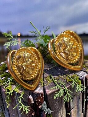 Classic Leo Lion Heart Earrings